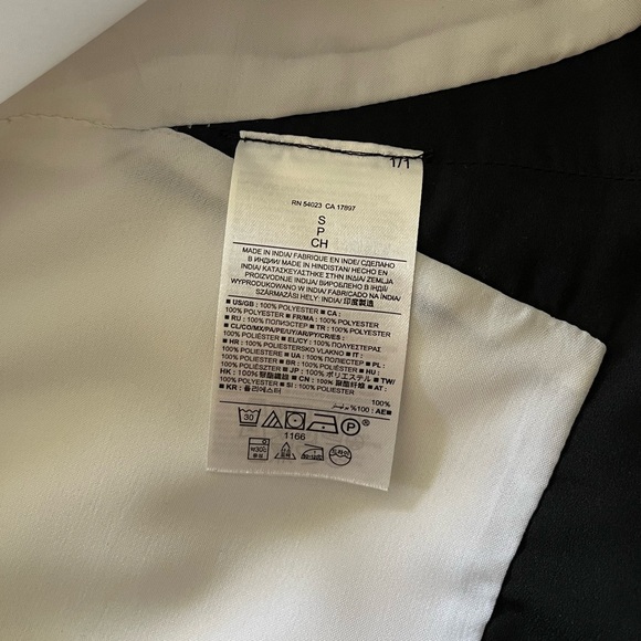 Banana Republic Black and White Cami, size Small - Picture 5 of 5